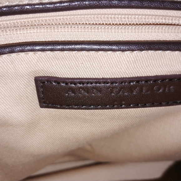 Ann Taylor Handpurse - Picture 6 of 8